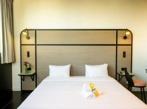 The People Paris Marais