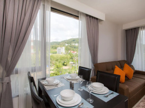 6th Avenue Surin Beach