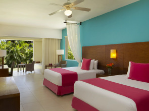 Now Larimar - Preferred Club Deluxe Pool/piscina View