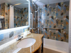 Days Hotel by Wyndham North Bergen NYC Area