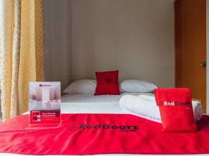 RedDoorz near NAIA Terminal 1