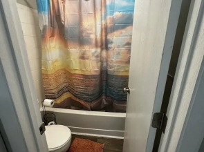 2 BR con patio por el centro comercial