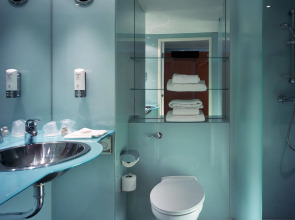 Holiday Inn London - West by IHG