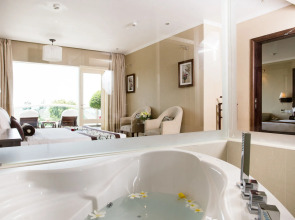 Sea Links Beach Hotel