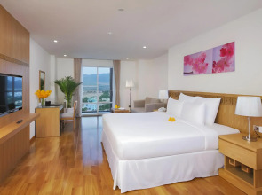 Rosaka Nha Trang Hotel