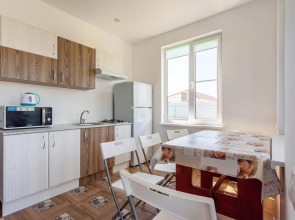 Азов Холидей