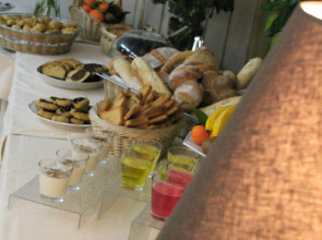 Отель Achillion 