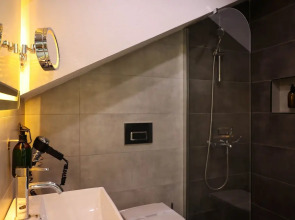 Garden Mode Airport Hotel