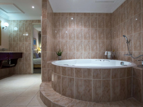 Radisson Blu Le Vendome Hotel, Cape Town