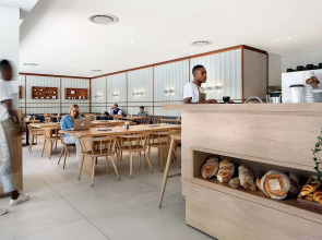 The Onyx Apartment Hotel by NEWMARK