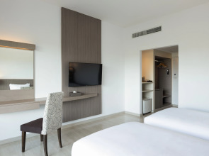 Centara Life Cha-Am Beach Resort Hua Hin