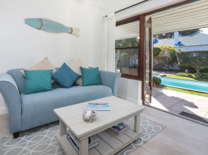 Sixteen Guest House on Main