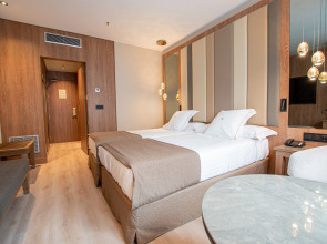 Hotel Granada Center