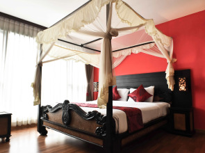 Boss Suites Nana Hotel