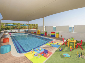 The Retreat Palm Dubai MGallery by Sofitel