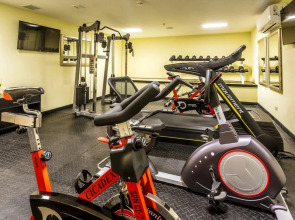 Urban Green Hotel & Suites