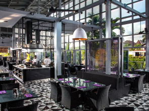 Отель Hard Rock Hotel Bali