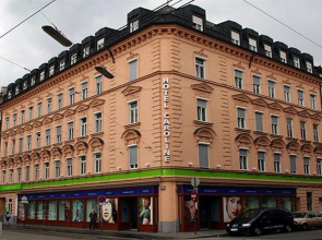 Hotel Caroline