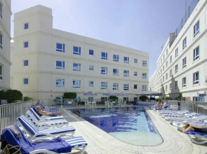 Отель Al Bustan Center & Residence