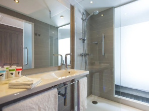 Holiday Inn London - West by IHG