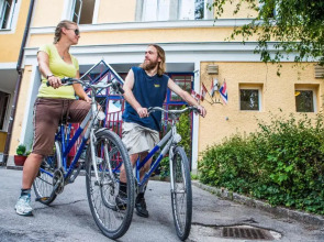 Yoho International Youth Hostel