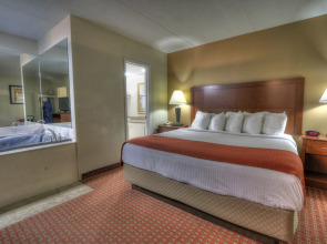 Crossroads Inn & Suites