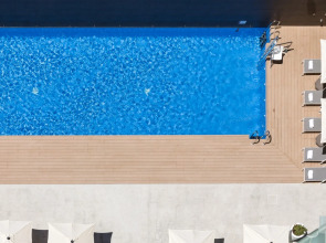 Отель ILUNION Atrium