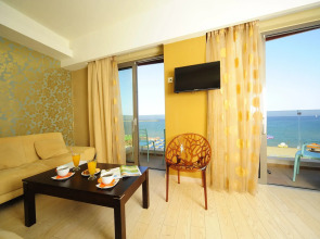 Steris Elegant Beach Hotel