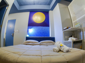 The Moon Hostel Hua Hin