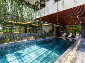 Liberty Hall Tam Coc Hotel & Villa