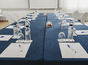 Отель Tres Torres Atiram