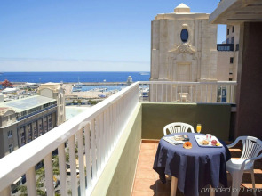 Hotel Adonis Capital