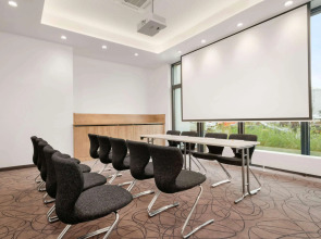 Super 8 by Wyndham Munich City North