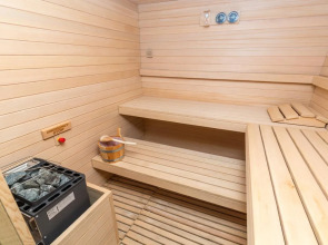 Merchant's Crown Suites and Spa