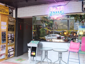 Four Sisters Homestay - Hostel