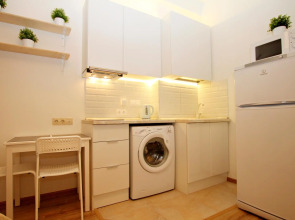 Tverskaya Street (Тверская Стрит) на улице Нижняя 5