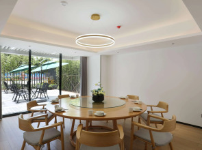 Ramada Encore by Wyndham Jiusuo Downtown