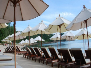 White House Beach Resort And Spa