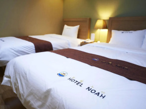 Hotel Noah