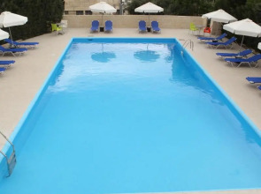 Polyxeni Hotel Apartments