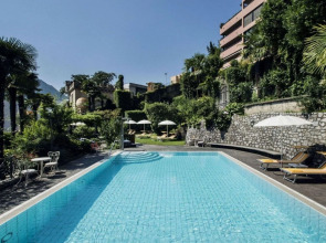 International au Lac Historic Lakeside Hotel