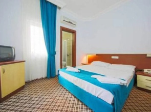 Monna Roza Beach Resort Hotel