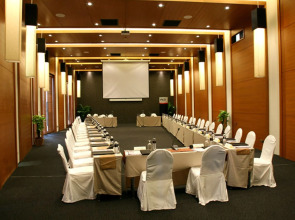 Cape Sienna Gourmet Hotel & Villas