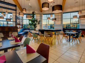 Отель Holiday Inn Bologna Fiera