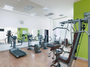 Al Hail Waves Hotel Managed By Centara