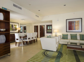 Hilton Dubai The Walk