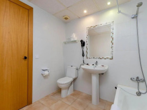 Mariner Club Apartments