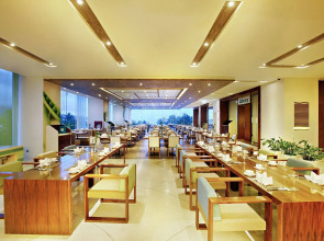 A La Carte Da Nang Beach