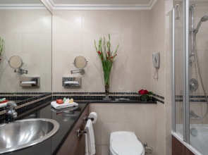 Leonardo City Tower Hotel Tel Aviv