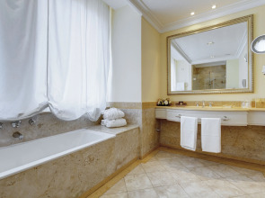 Excelsior Grand Hotel